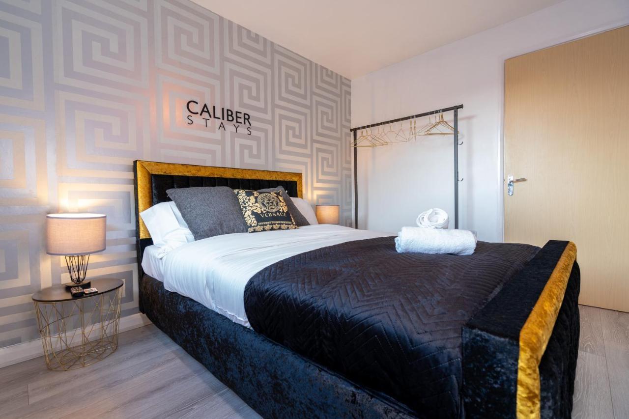 Caliber Stays Birmingham Bliss - Medusa Suite Apartments - Central 2-Bed Retreat - City Attractions, Sleeps 4, Free Netflix, Nearby Parking & Close Proximity - Bullring, Grand Central, The Cube - 5 Minutes Walk 外观 照片